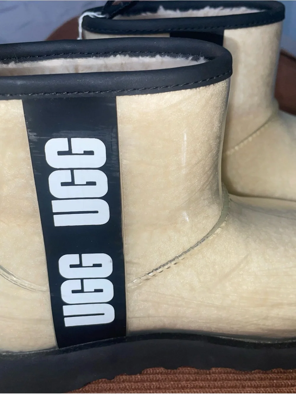 UGG Short Shearling Boot in Cream with Black Logo